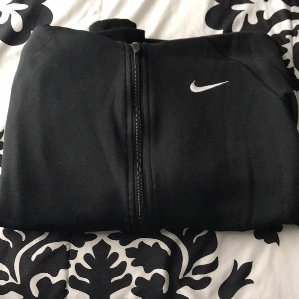 Nike sweatshirt.